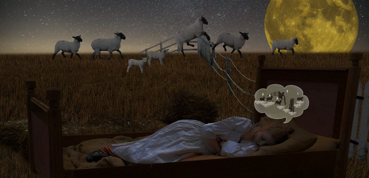 insomnia-foods-to-avoid-and-foods-that-aid-sleep