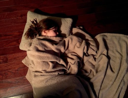 why-sleeping-on-the-left-side-is-better